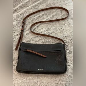 Fossil crossbody. Black